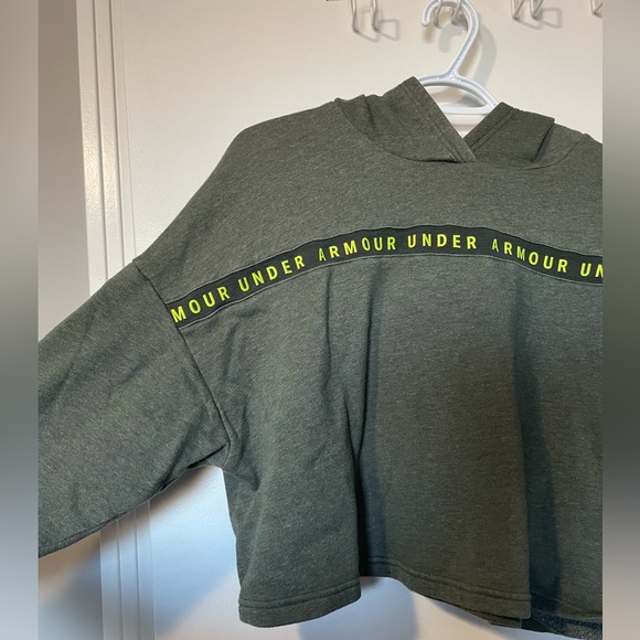 Cropped Sweater - Picture 2 of 3